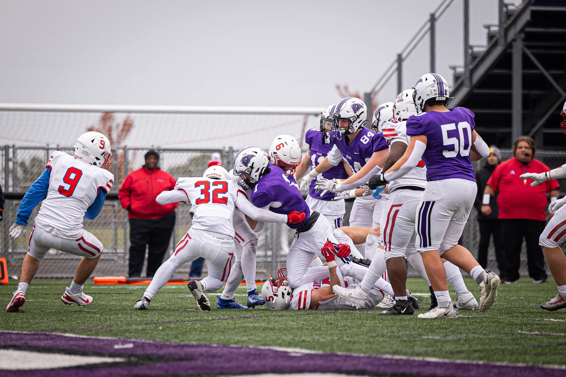 Buffalo RB trying to get down field
