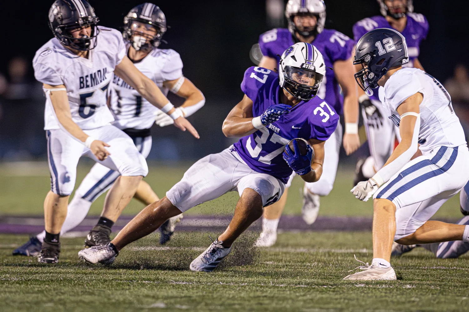 RB making moves against the defense