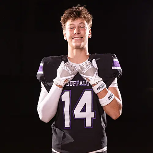 Buffalo Bison Football - Oliver Sanders